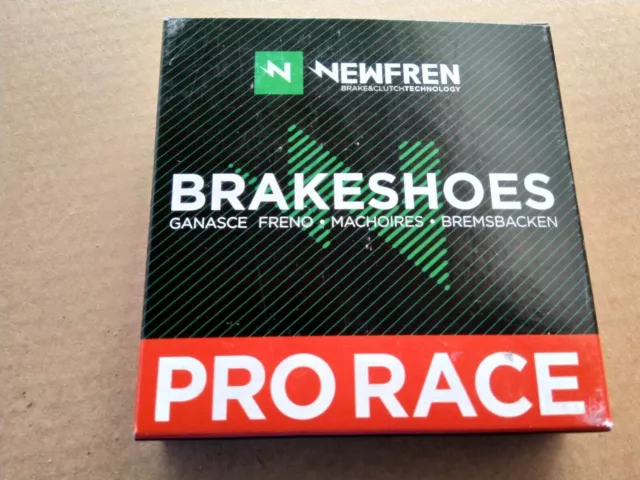 VESPA SMALL FRAME 50 90 100 PK GL ET3 PRIMI FRONT BRAKE SHOES - Newfren Pro Race