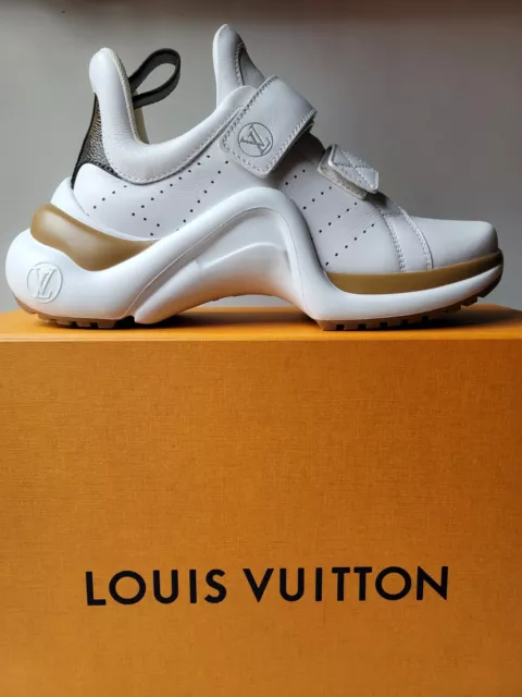 Louis Vuitton LV Archlight White Leather Sneakers Size 39 8.5-9 worn once 1.2K