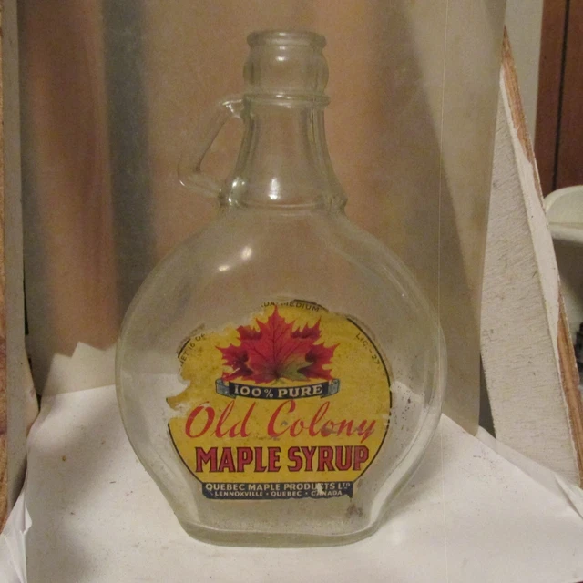 vintage old bottle Old colony maple syrup Quebec Maple products Lennoxville,Queb