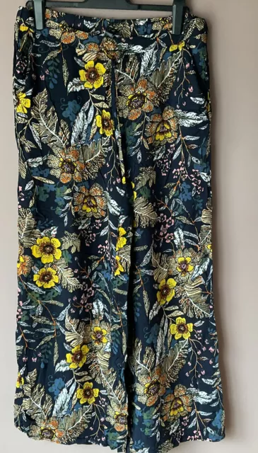 Woman’s Floral Wide Leg Palazzo Pant Trousers Size 12-14 Summer Beach Holiday