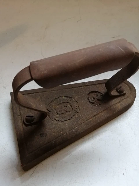 Ancien Fer à Repasser Télémétrique Golf Manche Hickory Vintage