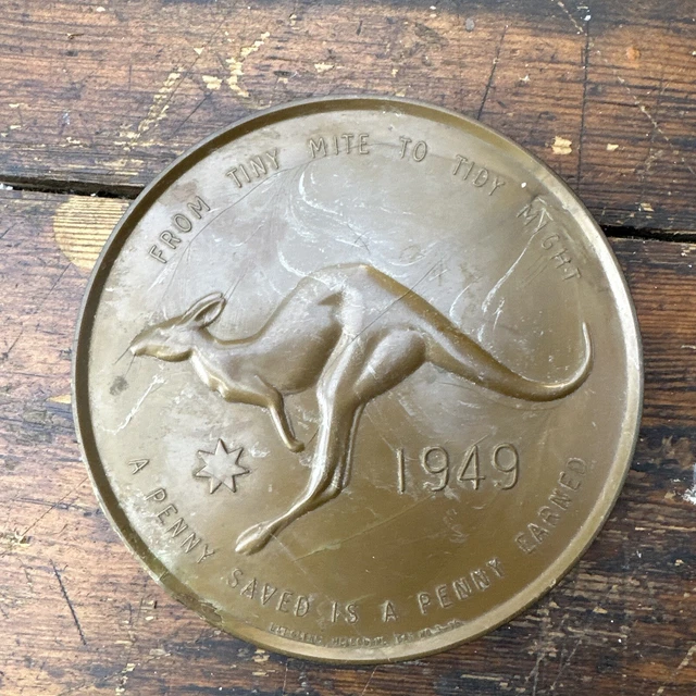 OLD BAKELITE AUSTRALIAN Kangaroo Penny Money Box 'My Own Savings Bank