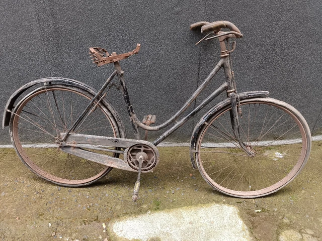 BICICLETTA DA RAGAZZO Marca Gloria Anni '40 D'epoca Vintage EUR 65,00 BICICLETTA DA RAGAZZO Marca Gloria Anni '40 D'epoca Vintage EUR 65,00