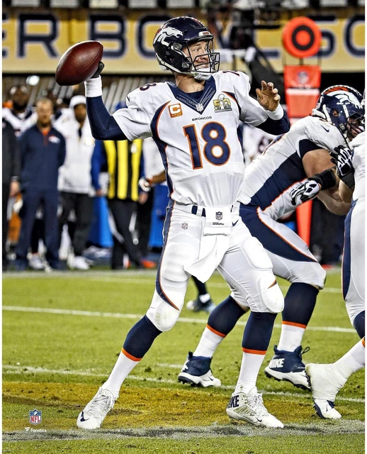 Peyton Manning Denver Broncos Unsigned Super Bowl 50 Passing Photograph