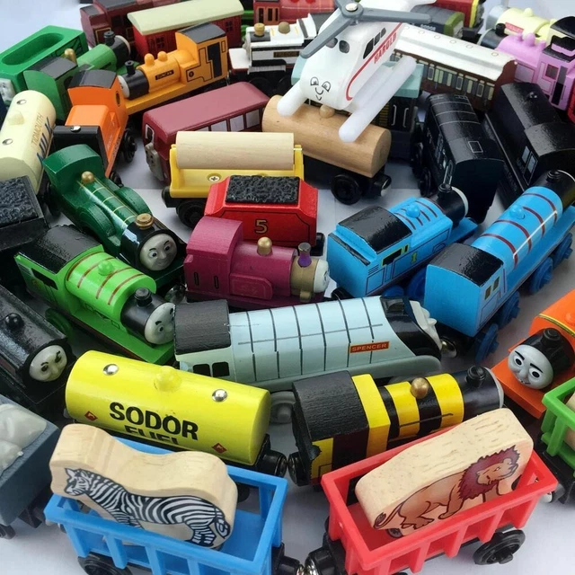 thumbnail interactive-video image 1 of 2-Pack Wooden Thomas & Friends Trains - Edward’s Tender Cars For Little Engineers 1 of 2