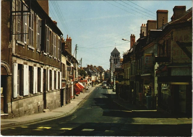 CPM COSNE-SUR-LOIRE Rue St-Agnan (24853)