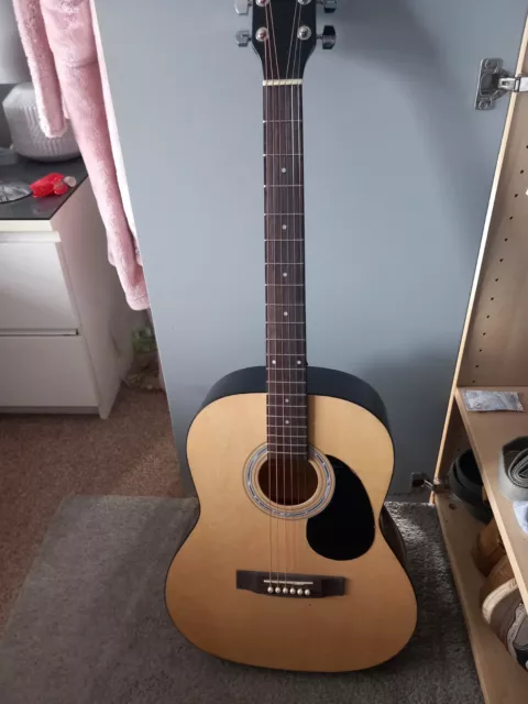 acoustic guitar used