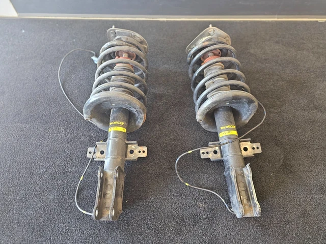 04-07 Volvo S60R V70R Monroe Front Struts 30683703