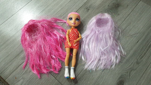 Rainbow High Doll Fashion Studio Avery Styles Fashion Doll Playset