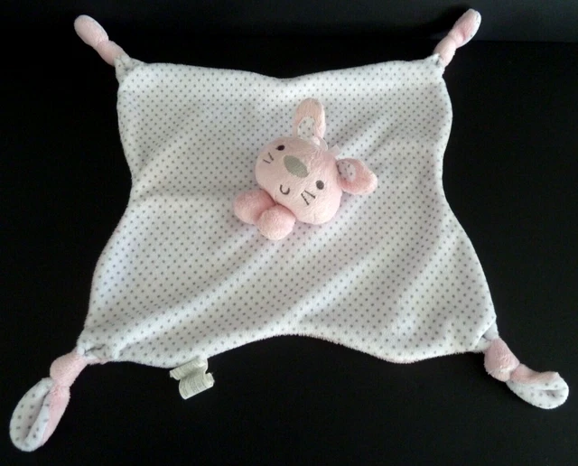 30. DOUDOU PLAT PLAYGRO CARRE LAPIN rose blanc pois gris oreille craquante TTBE