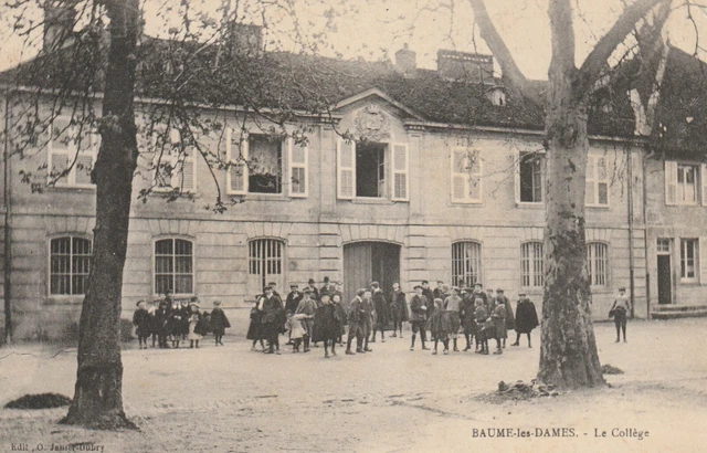 25 Cpa Balume Les Ladies Le Collège