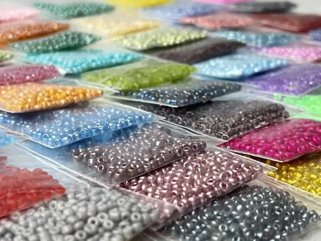 Rocailles Perlen Glasperlen Indianerperlen 2,2mm 50 Farben Set 22.000+ Stück