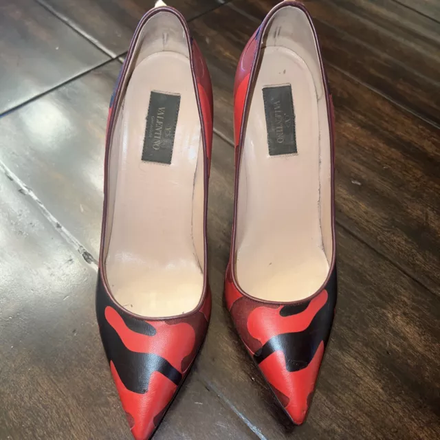 Valentino Garavani Red Camo Rockstud Pumps Heels Women’s 8 EU 38