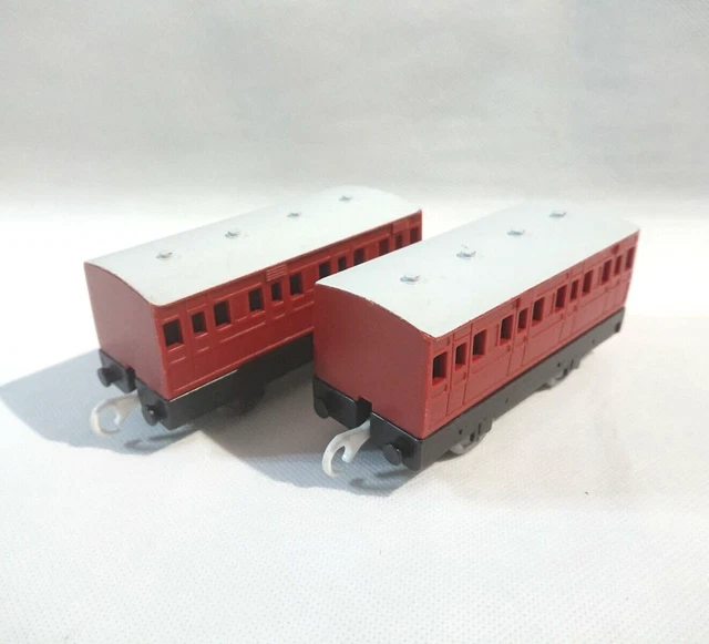 THOMAS TRACKMASTER BATTERY Motorised Engine - Oliver's Passenger ...