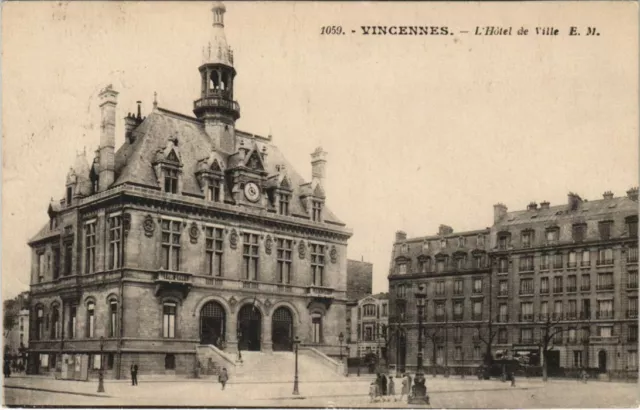 CPA VINCENNES L'Hotel de Ville (806931)