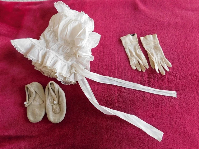 Scarpe e guanti vittoriani antichi neonato/bambini
