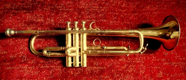 Trumpet - Selmer DeVille from 1969. Don't miss out at this price!