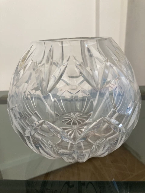 VASE BOULE VERT en cristal de Saint Louis ? bohème ? EUR 425,00 - FR