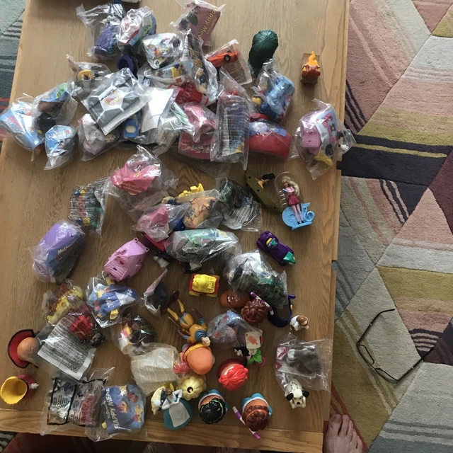 mcdonalds Happy Meal Spielzeug Konvolut ca. 90 verschiedene
