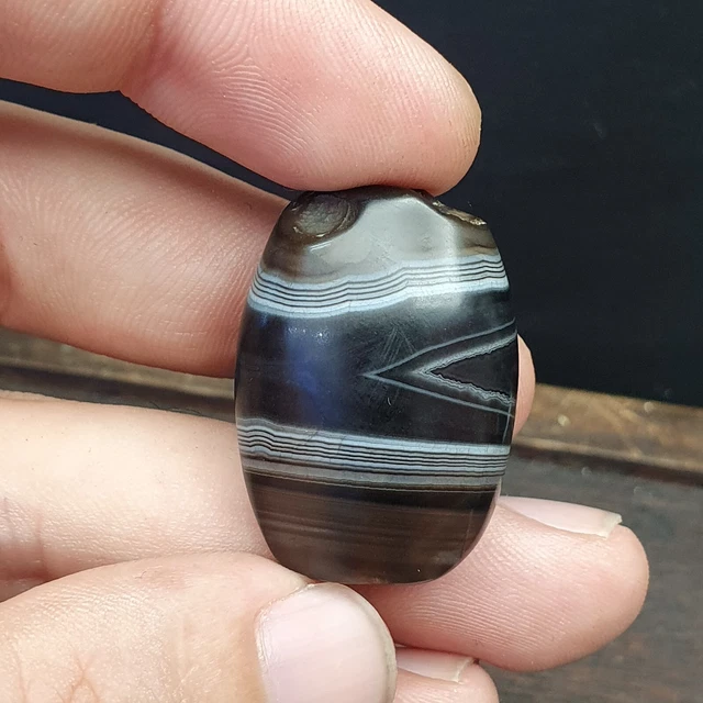 Antique Old Himalayan Indo Tibetan Very Rare Pattern Agate Bead Amulet