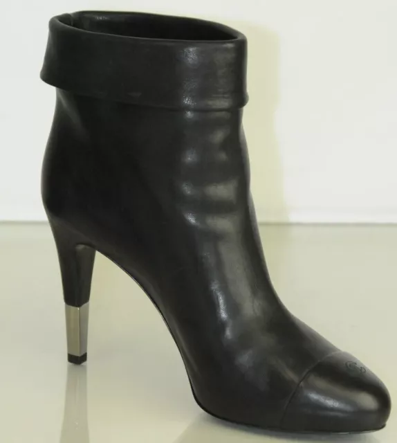 Neuf CHANEL Cuir Noir Métal Talon Cc Logo Casquette Bottines Chaussures 37.5