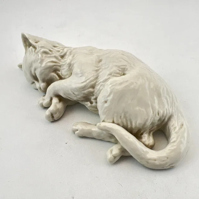 Nymphenburg Sleeping Cat Figurine Porcelain Porzellan Katze Pigur Germany