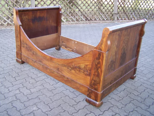 Altes Bett Biedermeier