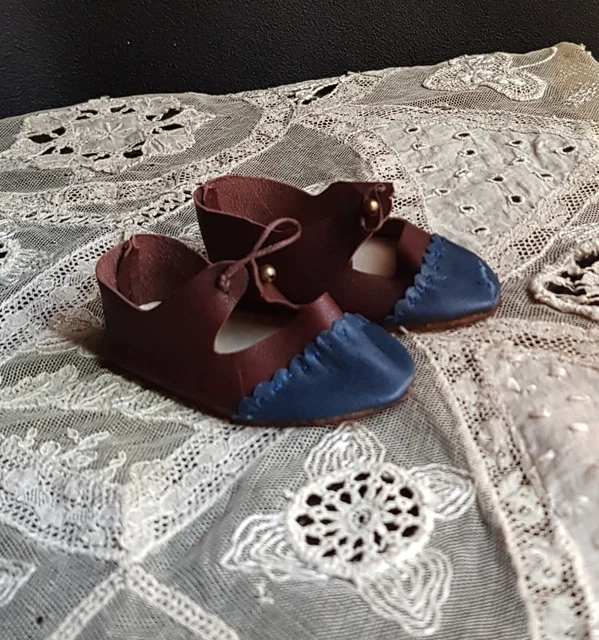 Lot De Jolies Chaussures En Cuir Pour Poupée Ancienne (Occasion)