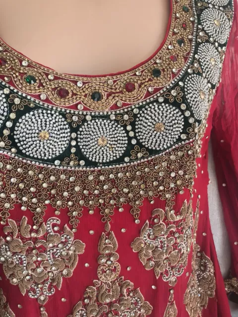 Superbe mariage rouge et vert Lengha Lehenga indien pakistanais 2