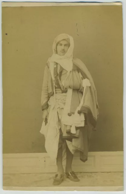 Homme au turban. Algérie ou Tunisie. Afrique du Nord. Vintage albumen print.