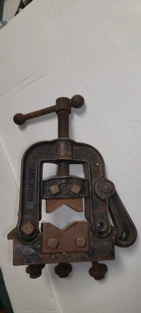 Pre Owned Pipe Vise Erie Tool Works No 00-H - ERIE TOOL WORKS ERIE PA.