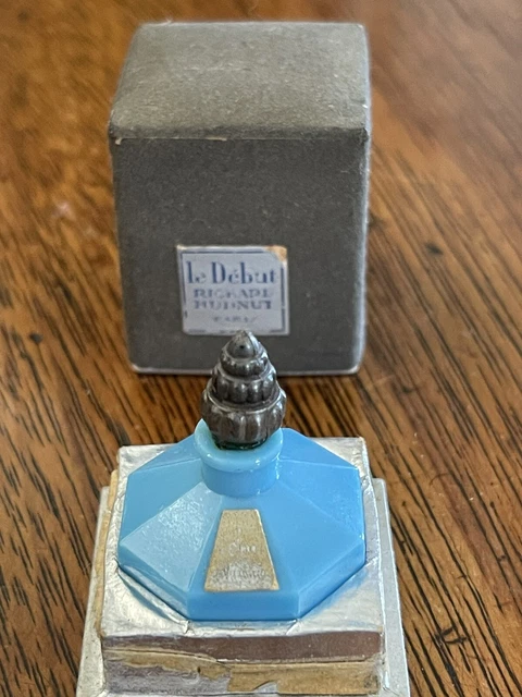 1920’s Richard Hudnut Le Debut Bleu Perfume Bottle In Original Box, VGC 1920’s Richard Hudnut Le Debut Bleu Perfume Bottle In Original Box, VGC