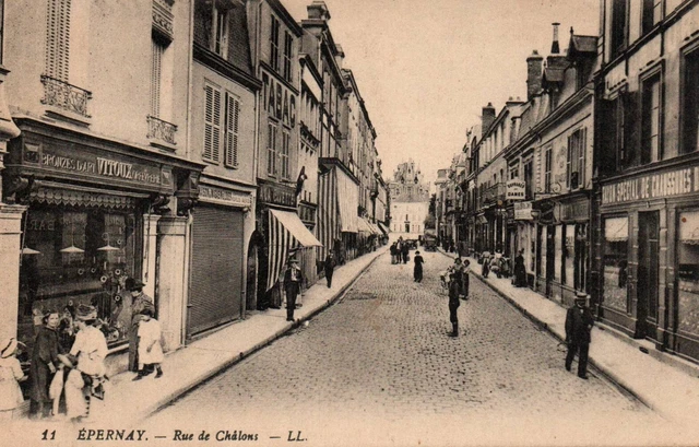 CPA 51 - EPERNAY (Marne) - 11. Rue de Chalons