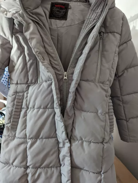 Catimini padded grey winter coat with hood. Age5 yrs