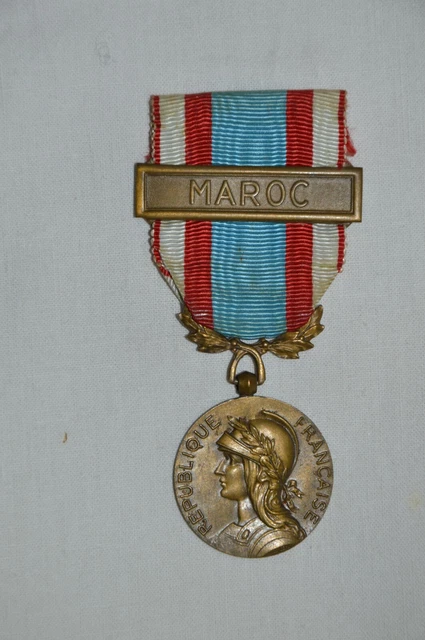MEDAILLE COMMEMORATIVE D'AFRIQUE Du Nord / Agrafe Maroc / Metal Argente