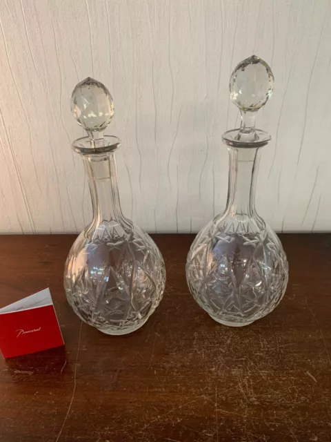 Lot de 2 carafes à vin en cristal de Baccarat (prix de la paire)