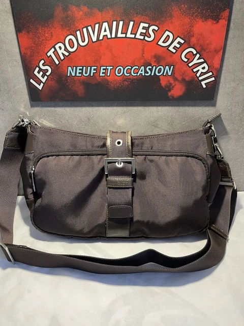 Sac À Bandoulière Brodé De Chaîne Sac De Bâton D'épaule Polyvalent Avec Fil Lingge Menos De 30