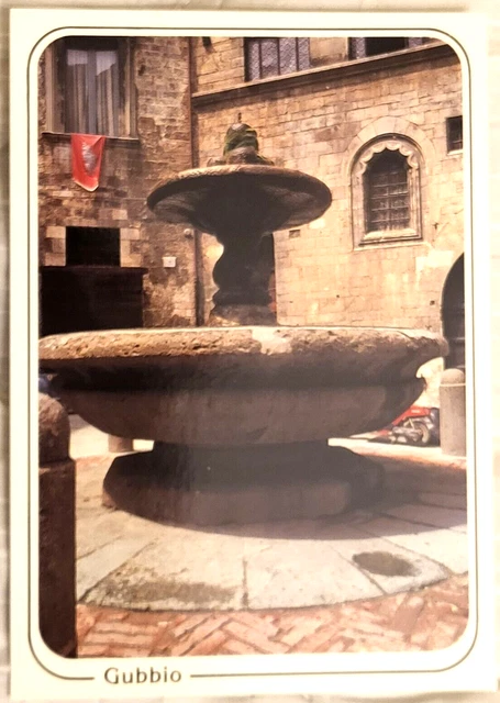 CARTOLINA GUBBIO ( TRADIZIONE POPOLARE ) FONTANA DEI MATTI (non viaggiata)