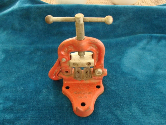 RIDGID no.20 bench pipe vise clamp C-357 bender die threader Made in Ohio USA