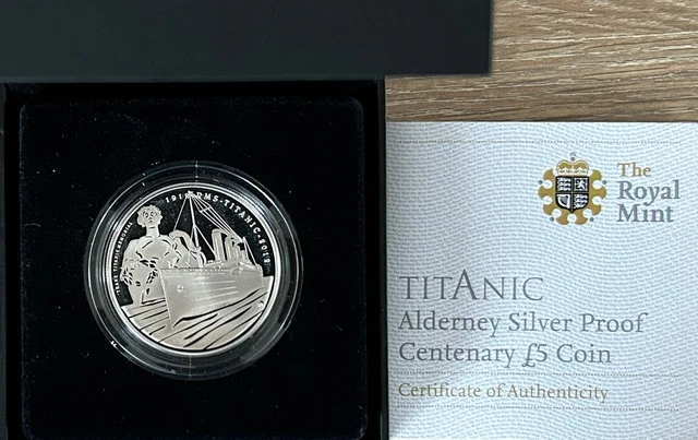 ALDERNEY 2012 ROYAL Mint £5 Commemorative Centenary Titanic