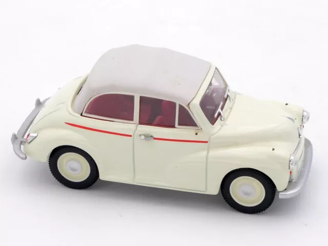 Corgi 1/43 Morris Minor 2