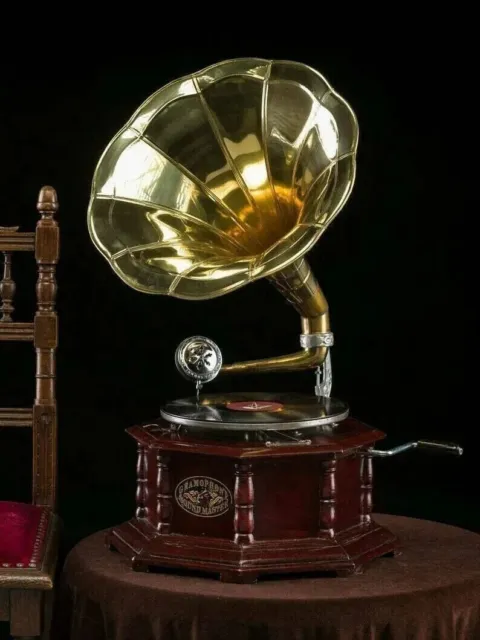Gramófono antiguo, fonógrafo de funcionamiento totalmente funcional, tocadiscos de cuerda
