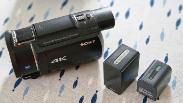 Sony FDR-AX53 - 4K Ultra Handycam