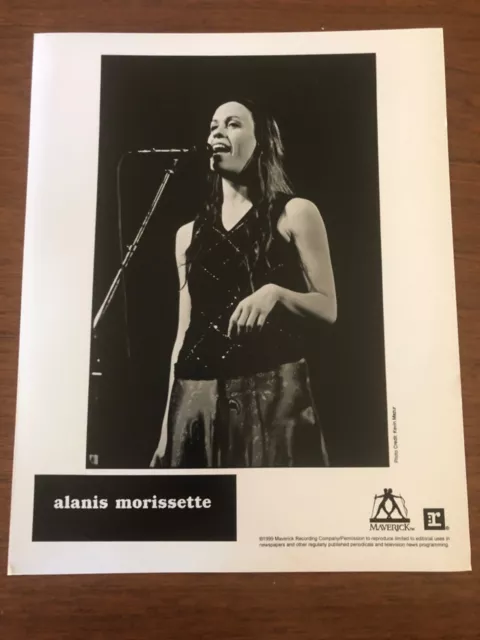 Alanis Morissette Rare Portrait 8x10 Vintage Press Photo #2 - Maverick