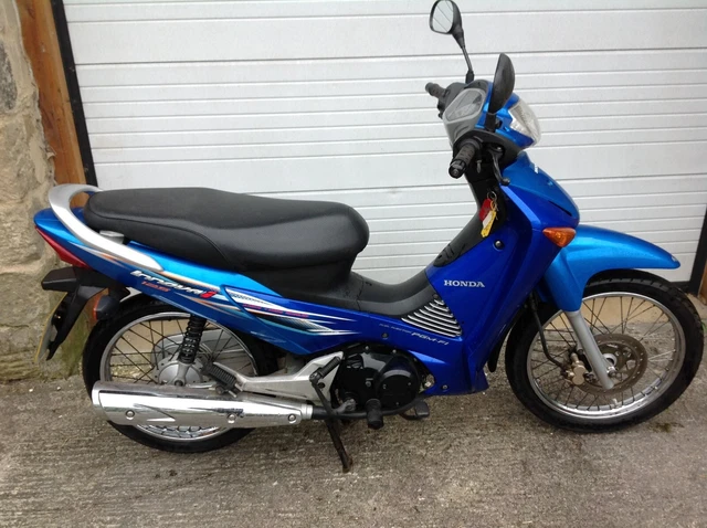 2009 [59]  HONDA INNOVA ANF 125-7 125cc STEP THROUGH IN METALIC BLUE ONE OWNER