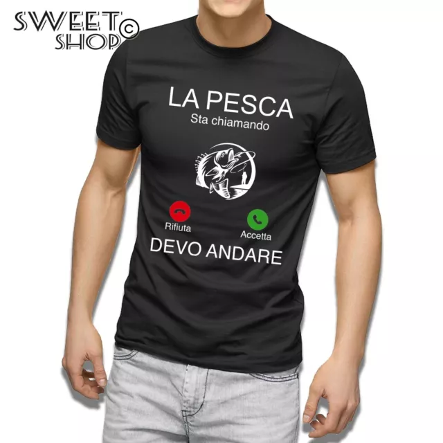 T-shirt maglietta LA PESCA STA CHIAMANDO UOMO BAMBINO PESCATORE  IDEA REGALO