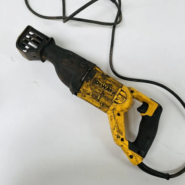 DEWALT DWE305 RECIPROCATING Saw 12Amp Corded 4Position Blade Variable