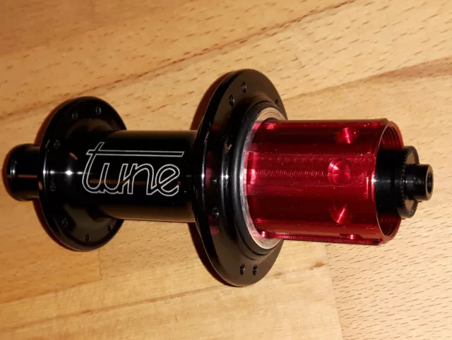 Tune Mag 180 20-Loch HR-Nabe schwarz Hinterrad rear hub Road Rennrad Rolf Prima 2