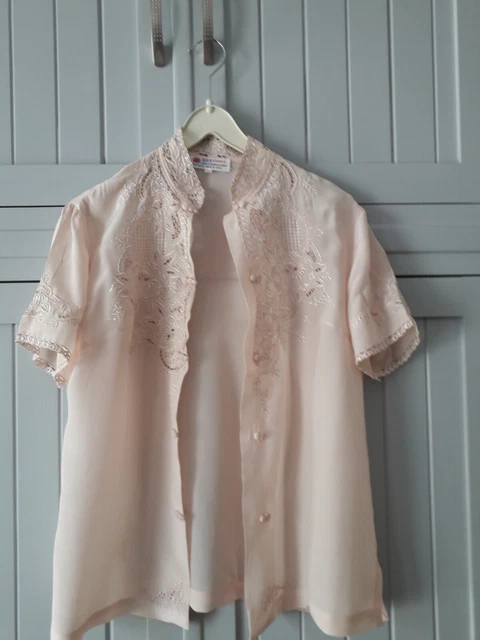 Chemisier En Soie Brodé Rose - Taille 38 - Manches Courtes - Occasion Très Bon état