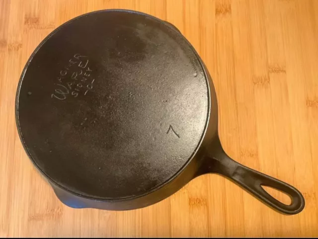 Wagner Ware Sidney -0- cast iron skillet #7  heat ring double pour